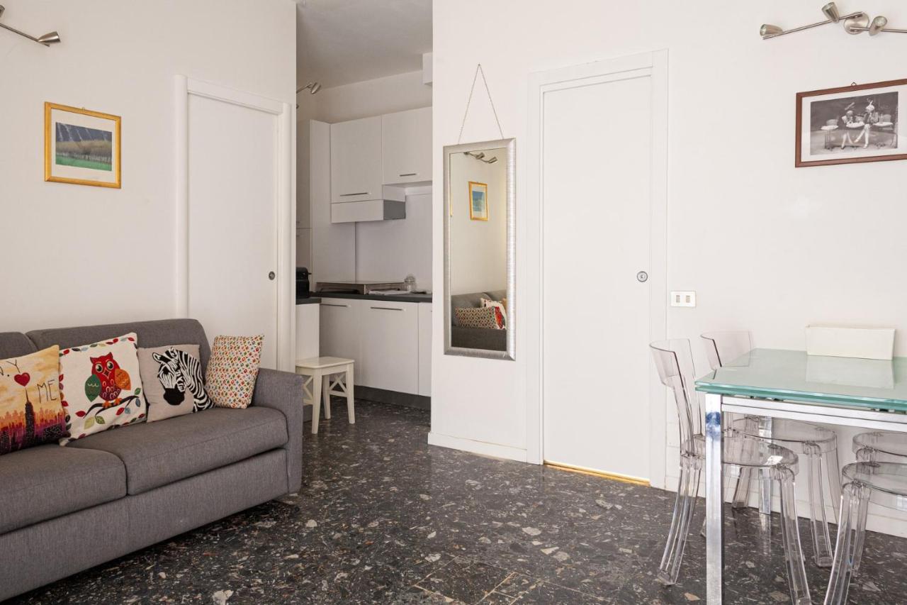 ミラノBnbutler - Vigevano, 13 - A Due Passi Dalla Darsenaアパートメント エクステリア 写真